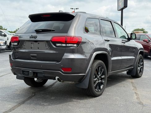 Used 2020 Jeep Grand Cherokee Altitude AWD/4WD image 8