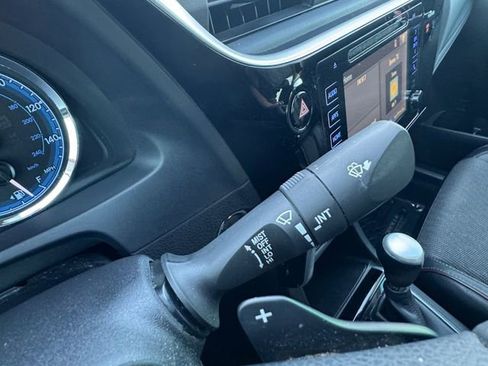 Used 2017 Toyota Corolla L image 12