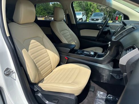 Used 2020 Ford Edge SEL w/ Convenience Package FWD image 17