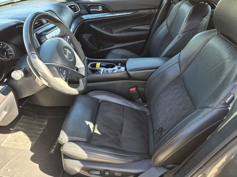 Used 2020 Nissan Maxima SR w/ Sport Mat Group FWD image 24
