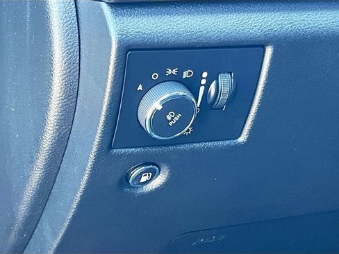 Used 2021 Jeep Grand Cherokee Laredo X image 10