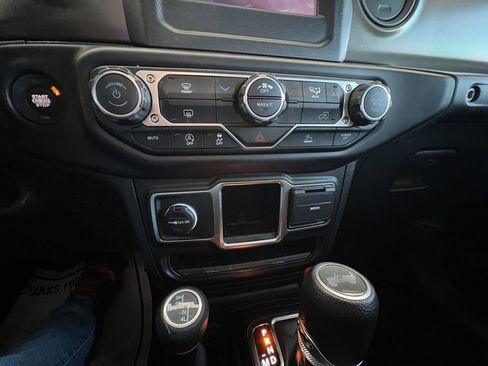 Used 2023 Jeep Wrangler Unlimited Sport AWD/4WD image 27