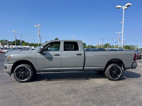 New 2026 RAM 2500 Tradesman AWD/4WD image 4