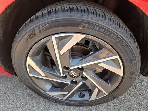 Certified 2025 Hyundai Elantra Sport FWD image 26