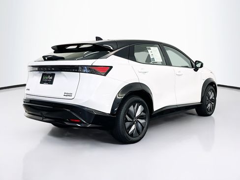 Used 2023 Nissan Ariya AWD image 9