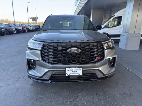 New 2026 Ford Explorer ST image 2