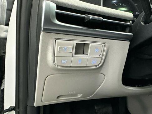 New 2026 Hyundai Tucson Limited image 35