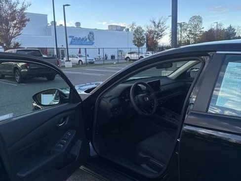 Used 2024 Honda Accord LX image 9