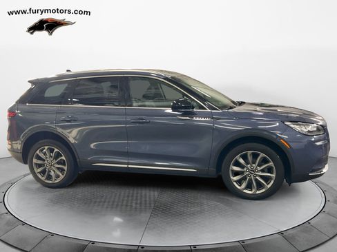 Used 2022 Lincoln Corsair AWD w/ Premium Package image 2