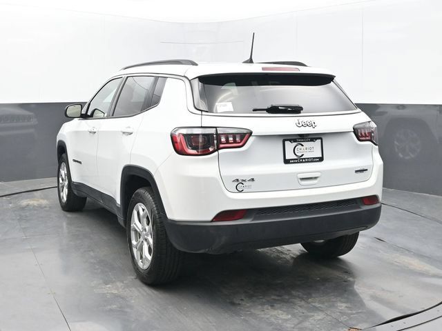 Used 2024 Jeep Compass Latitude AWD/4WD image 4