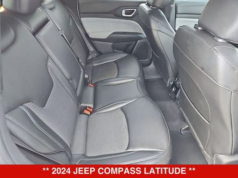 Used 2024 Jeep Compass Latitude AWD/4WD image 21
