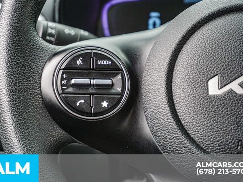 Used 2025 Kia Soul LX w/ LX Technology Package FWD image 29