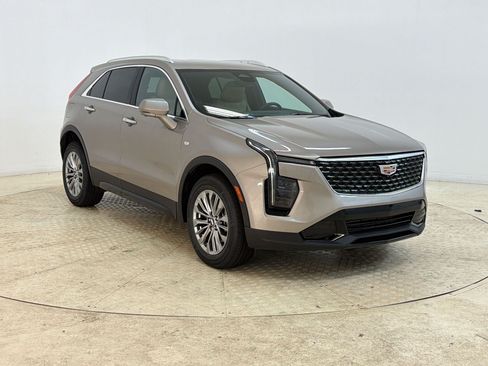 Certified 2025 Cadillac XT4 Premium Luxury FWD image 7