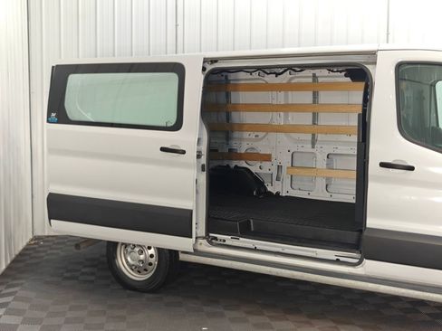 Used 2023 Ford Transit 250 Low Roof AWD w/ Exterior Upgrade Package image 24