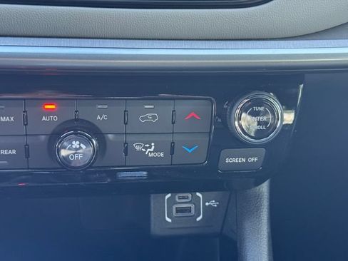 New 2026 Jeep Compass Limited AWD/4WD image 37