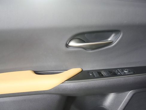 Used 2025 Lexus UX 300h FWD image 9