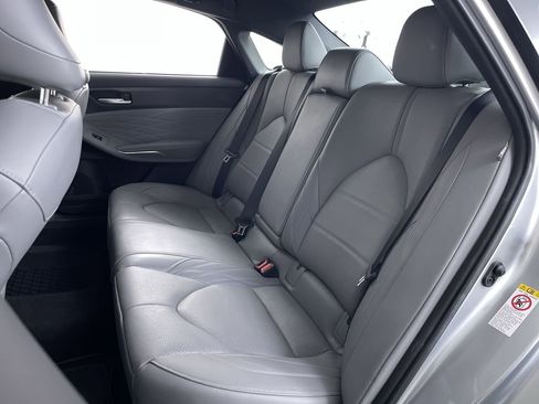 Used 2019 Toyota Avalon Limited image 22