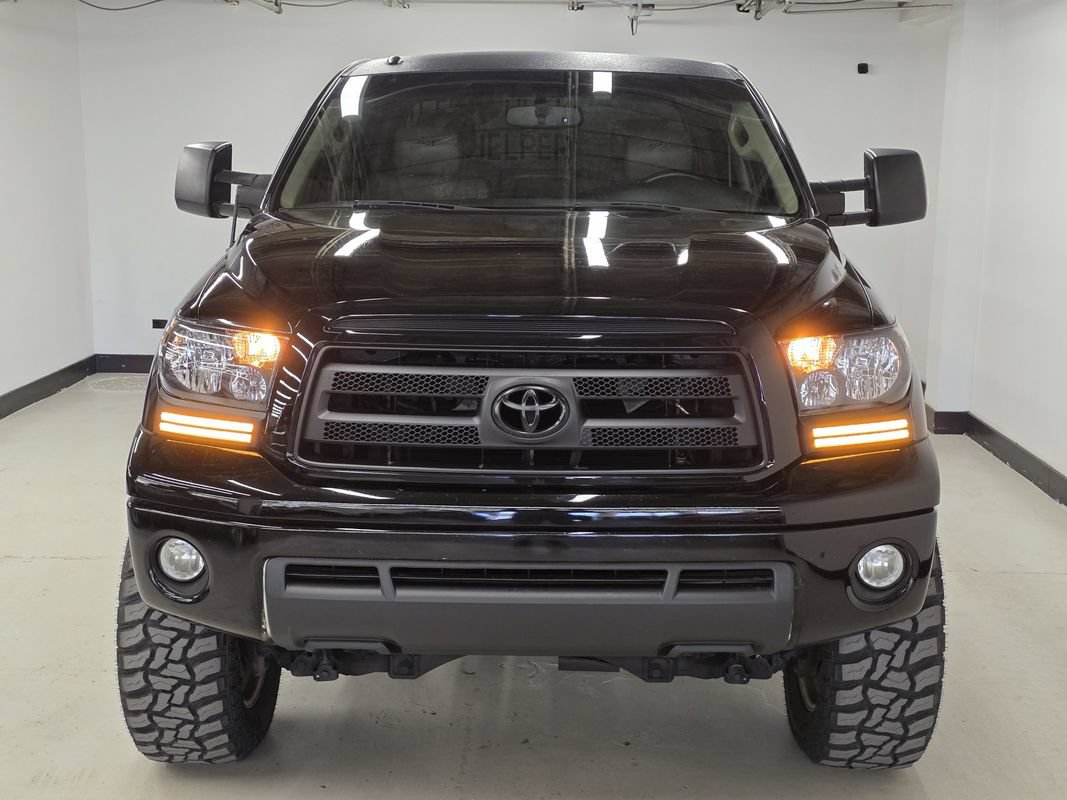 Used 2012 Toyota Tundra 4x4 CrewMax w/ SR5 Pkg image 2