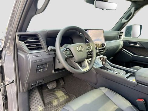 New 2026 Lexus GX 550 image 28