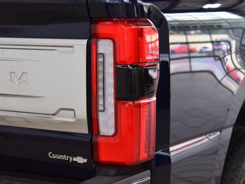 Used 2024 Ford F250 Platinum AWD/4WD image 21