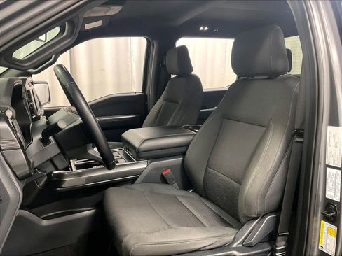 Used 2022 Ford F150 XLT w/ XLT Black Appearance Package image 10