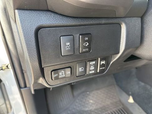 Used 2022 Toyota Tacoma TRD Off-Road w/ TRD Premium Off Road Package image 16