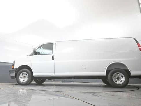 New 2026 GMC Savana 2500 Extended w/ Enhanced Convenience Package image 49