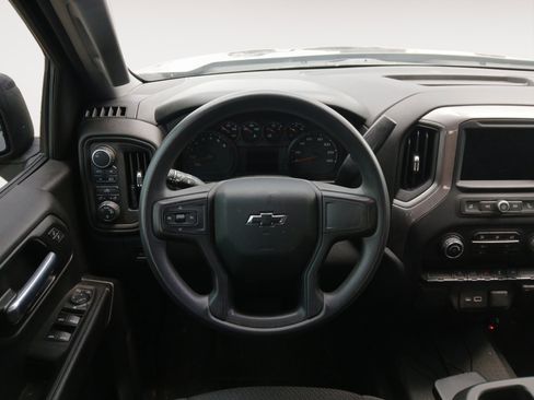 Used 2021 Chevrolet Silverado 1500 Custom AWD/4WD image 12