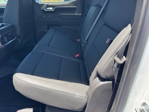 New 2026 GMC Sierra 1500 SLT AWD/4WD image 14