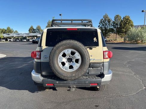 Used 2008 Toyota FJ Cruiser 4WD image 4