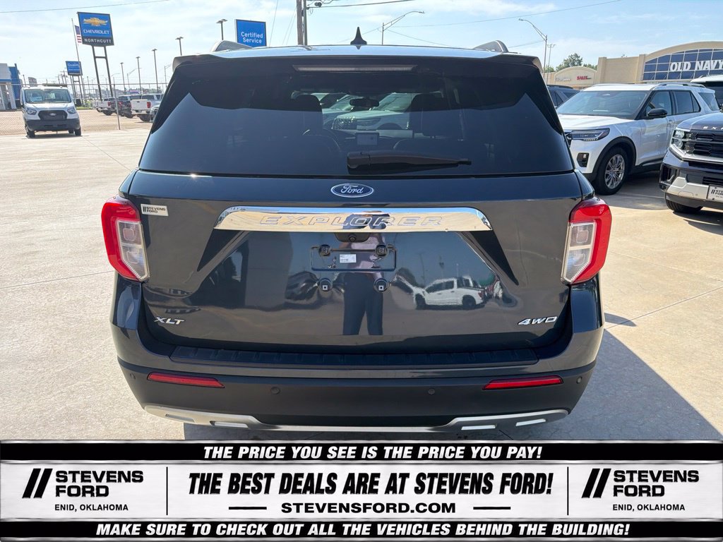 Used 2024 Ford Explorer XLT w/ Equipment Group 202A AWD/4WD image 12