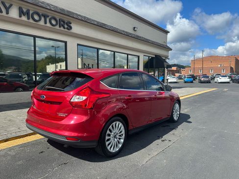 Used 2012 Ford Focus Titanium image 3