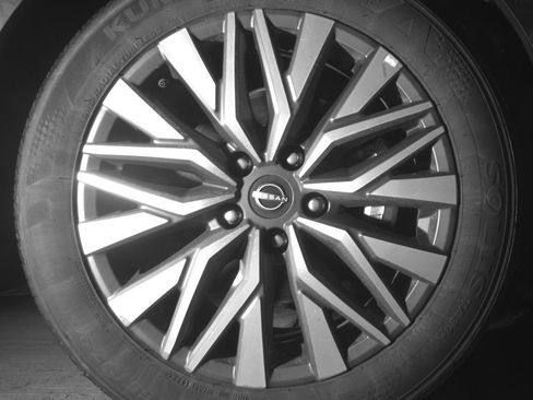 Used 2025 Nissan Altima 2.5 SV image 13