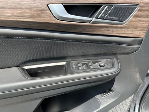 Used 2024 Volkswagen Atlas SEL Premium R-Line image 21