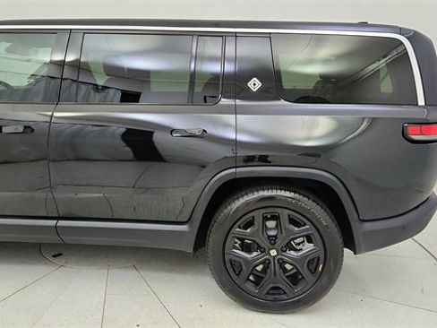 Used 2024 Rivian R1S Adventure image 10