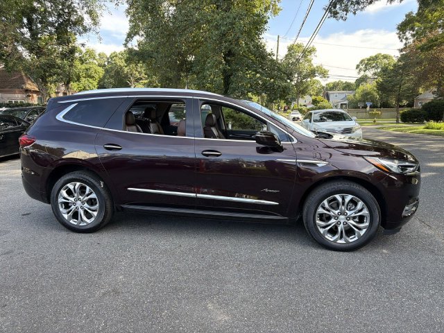 Used 2021 Buick Enclave Avenir w/ Avenir Technology Package AWD/4WD image 13