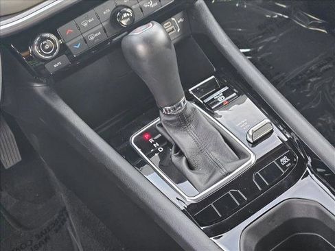 Used 2025 Jeep Compass Limited image 12