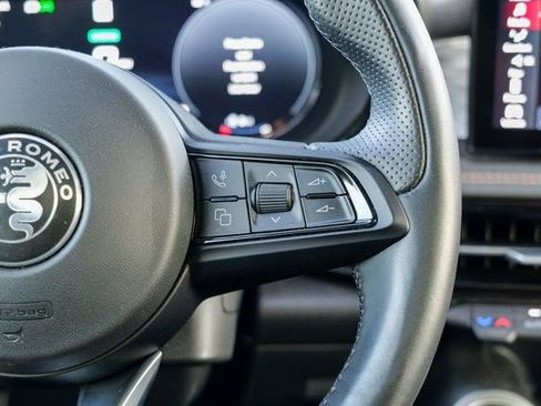 Used 2024 Alfa Romeo Tonale Ti w/ Active Assist Package image 40