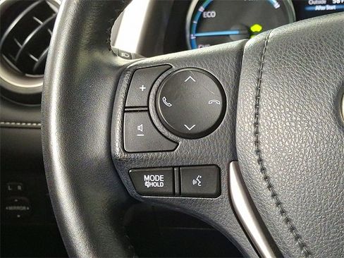 Used 2017 Toyota RAV4 Limited image 22
