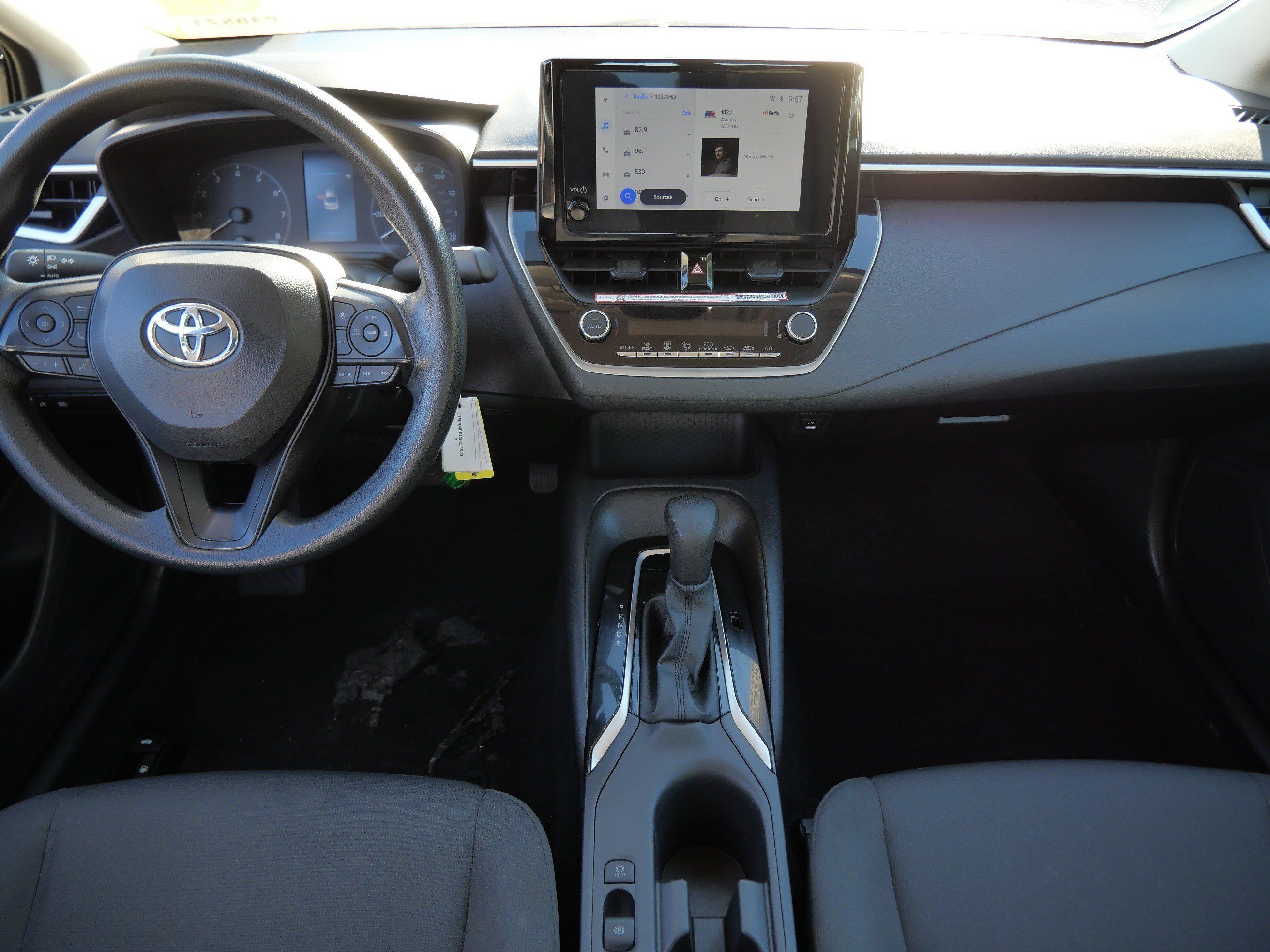 Certified 2025 Toyota Corolla LE FWD image 10