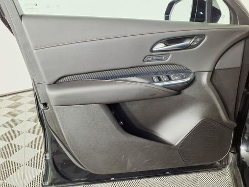 Certified 2023 Cadillac XT4 Sport w/ Technology Package FWD image 16
