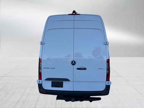 Used 2025 Mercedes-Benz Sprinter 2500 image 7