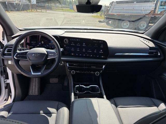 Certified 2026 Chevrolet Traverse LT w/ Midnight/Sport Edition AWD/4WD image 21