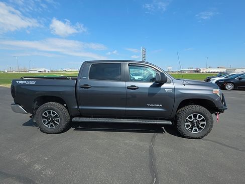 Used 2018 Toyota Tundra SR5 w/ TRD Off Road Package AWD/4WD image 4
