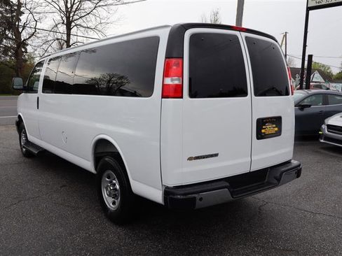 Used 2025 Chevrolet Express 3500 LT w/ LT Preferred Equipment Group image 7