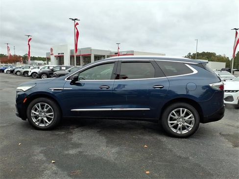 Used 2023 Buick Enclave Premium w/ Experience Buick Package image 3