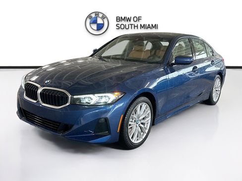 Certified 2023 BMW 330i Sedan w/ Convenience Package RWD image 3