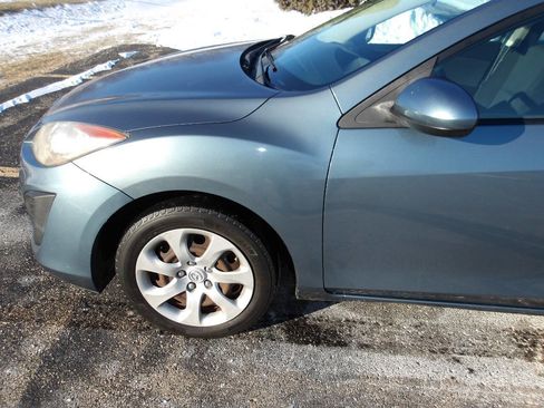 Used 2011 MAZDA MAZDA3 i Sport image 28