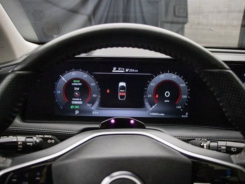 Used 2023 Nissan Ariya FWD image 33