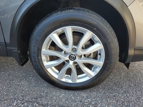 Used 2020 Nissan Rogue Sport SV FWD image 5